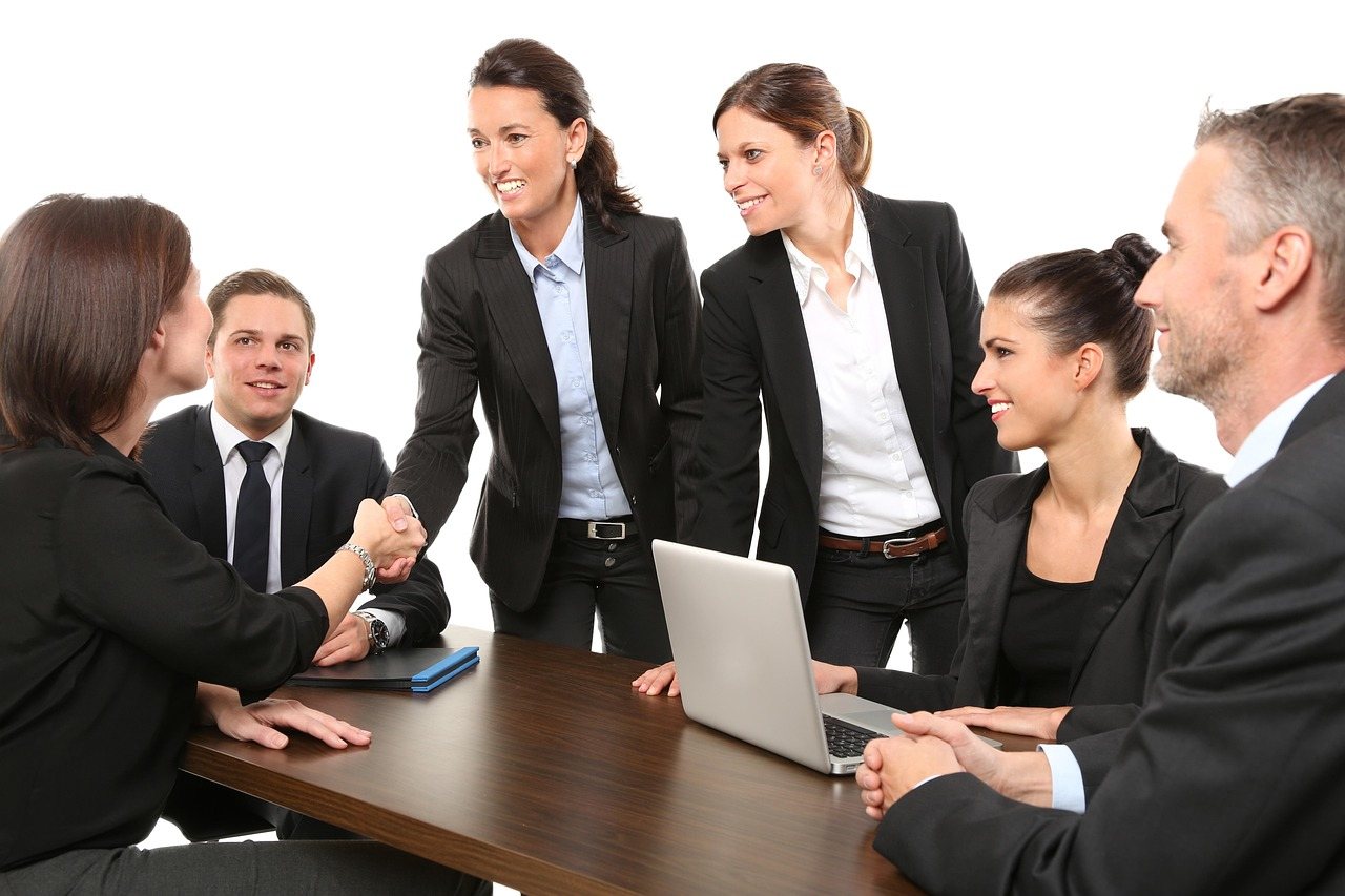 Microsoft 365 Business Standard vs Premium: Same Apps, 4 Extra Tools